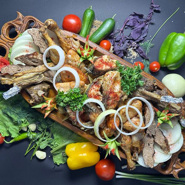 Мясное ассорти на углях
